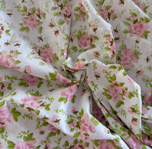 Load image into Gallery viewer, Scrunchies x3
